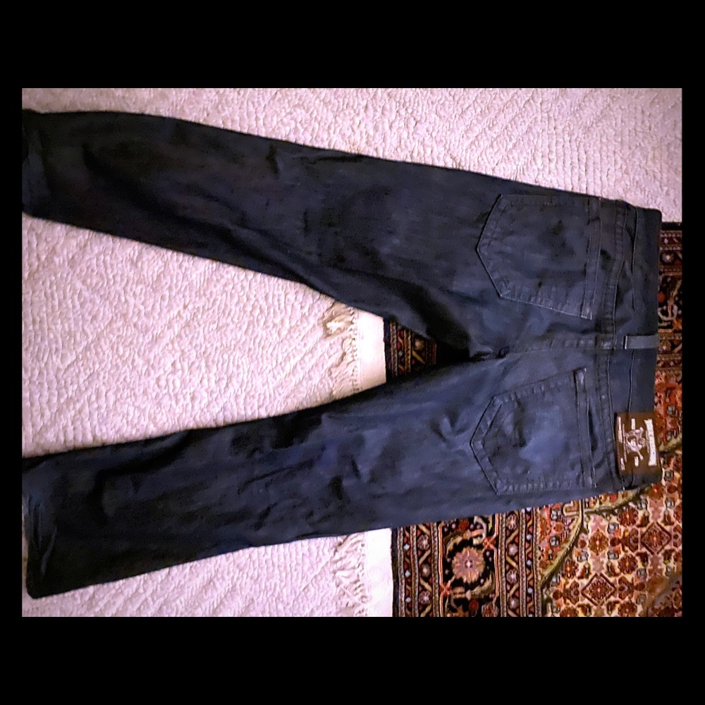 TRUE RELIGION JEANS SIZE 36- BARELY WORN